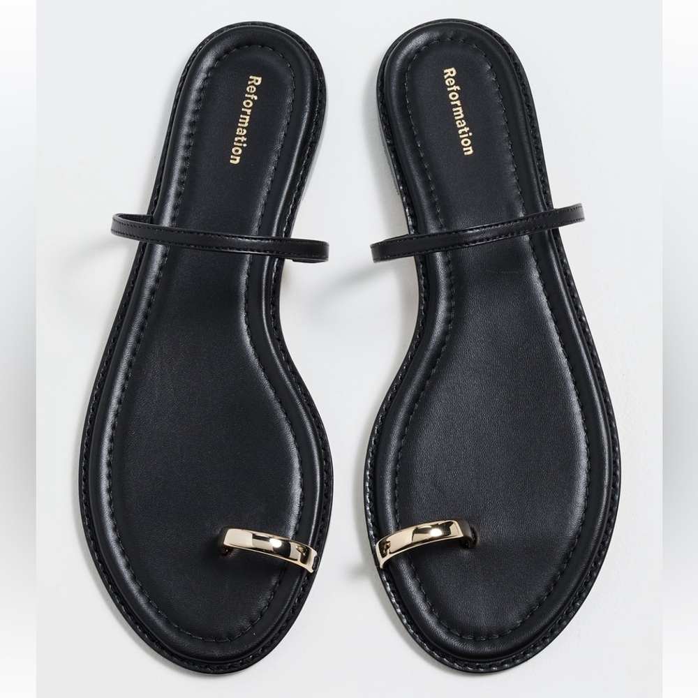 NWOT Reformation Cassandra sandals
